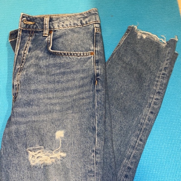 H&M divided high waisted jeans - Picture 1 of 6